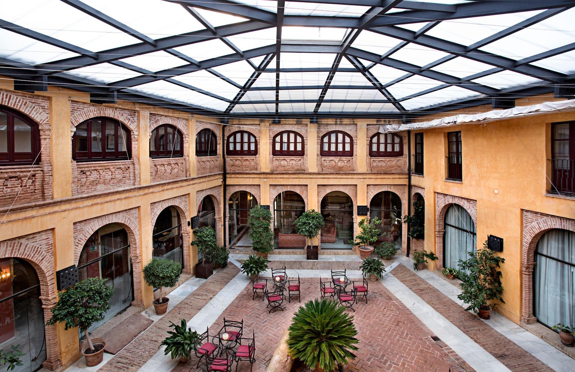 Hotel Alcazar De La Reina Carmona  Exterior photo